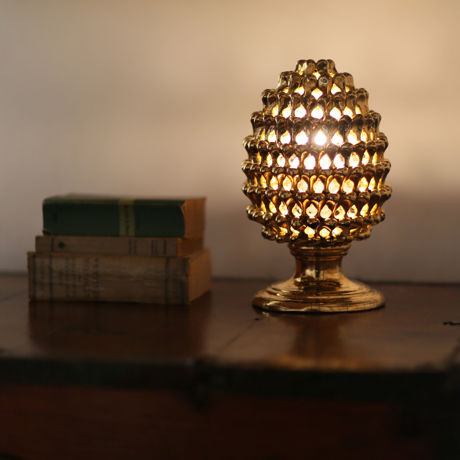 Picture of Pine cone lamp black gold